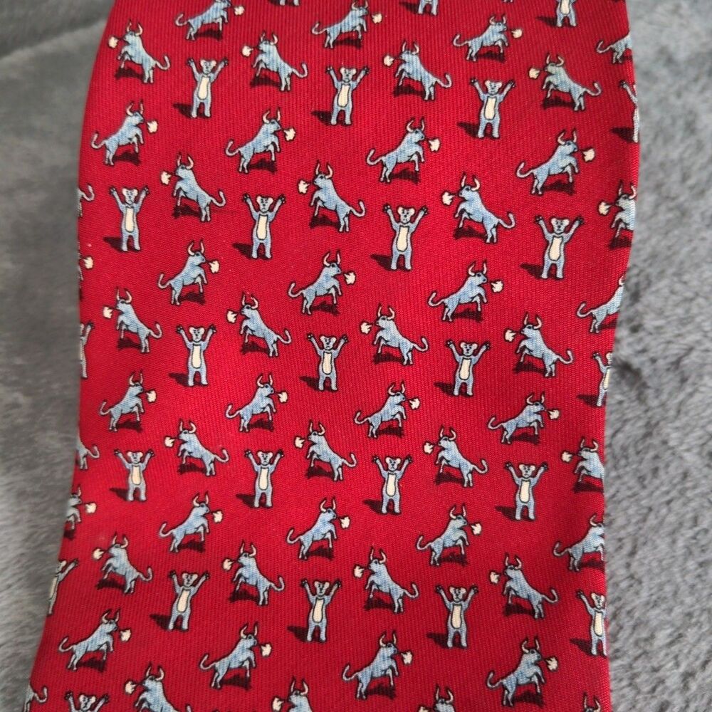 Vineyard Vines 100% Silk Tie Red Men's Bull & Bear Stock Market Marthas Vineyard